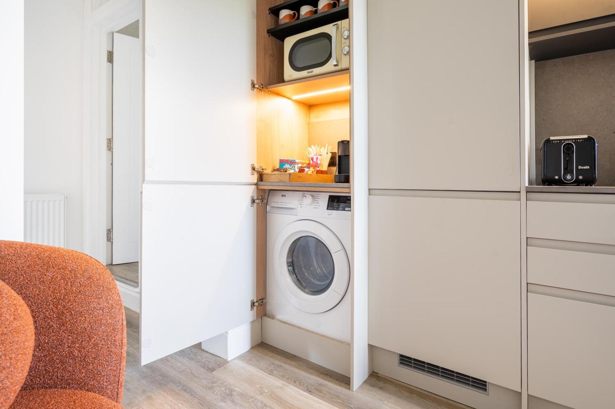 Newly Designed, 2Br Apt, 5Min From Northwood London Tube Station, Nato Hq, Ideal For Wembley, Warner Studio, Contractors Zewnętrze zdjęcie